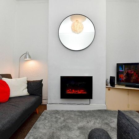 Pass The Keys Perfectly Located 3 Bed Home Close To The City 카디프 외부 사진